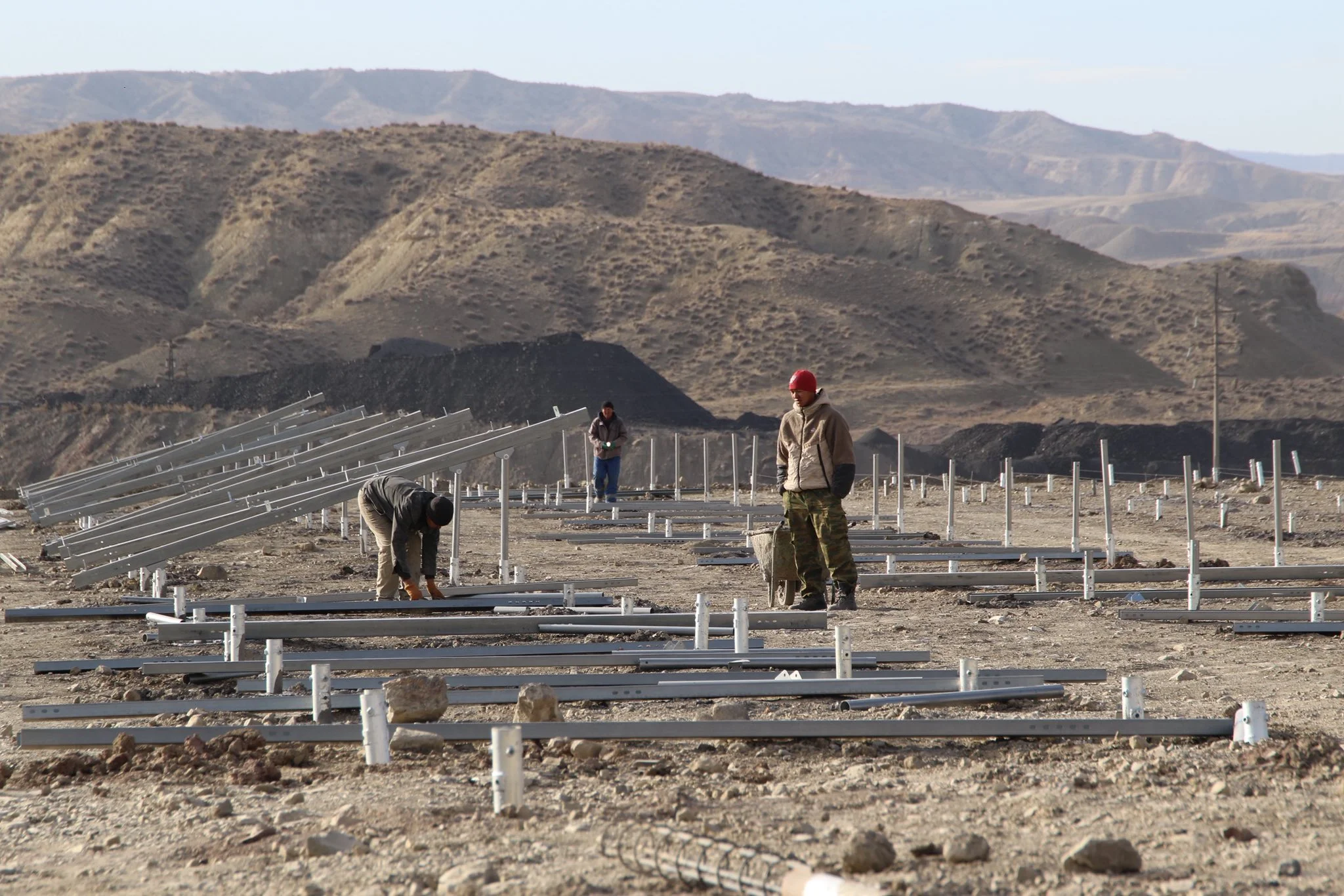 Таш-Көмүрдө 11 га жерге күн электр станциясы курулууда