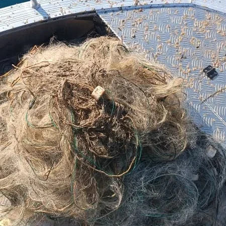 Ысык-Көлдөн 400 метр синтетикалык тор алынды