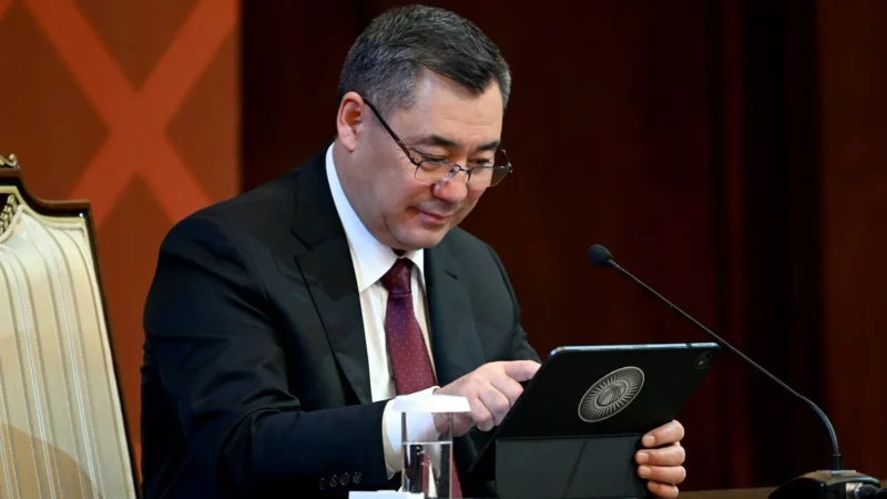 Президент: «Шайлоого катышкан эмес. Курултайдын 71 делегаты мени алдаптыр» (ВИДЕО)