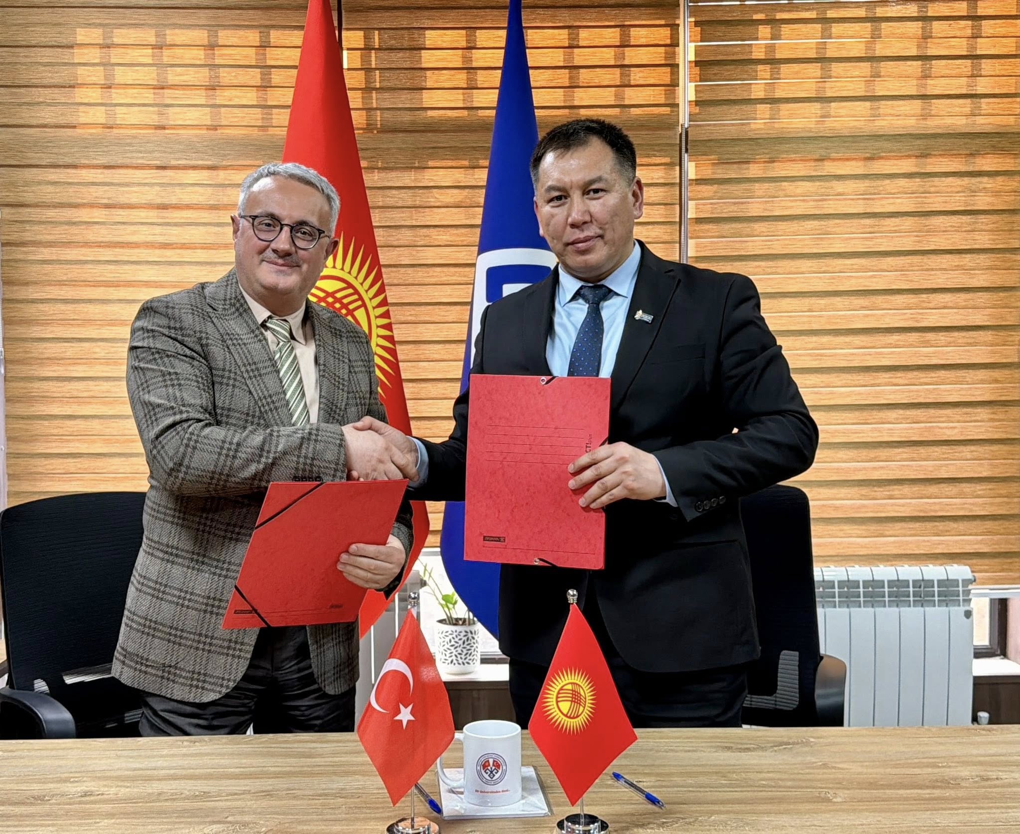 7-канал Кыргыз-Түрк “Манас” университети менен кызматташуу келишимине кол койду