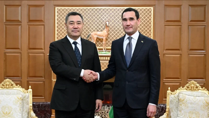 Ашхабадда Кыргызстан менен Түркмөнстандын президенттери жолукту