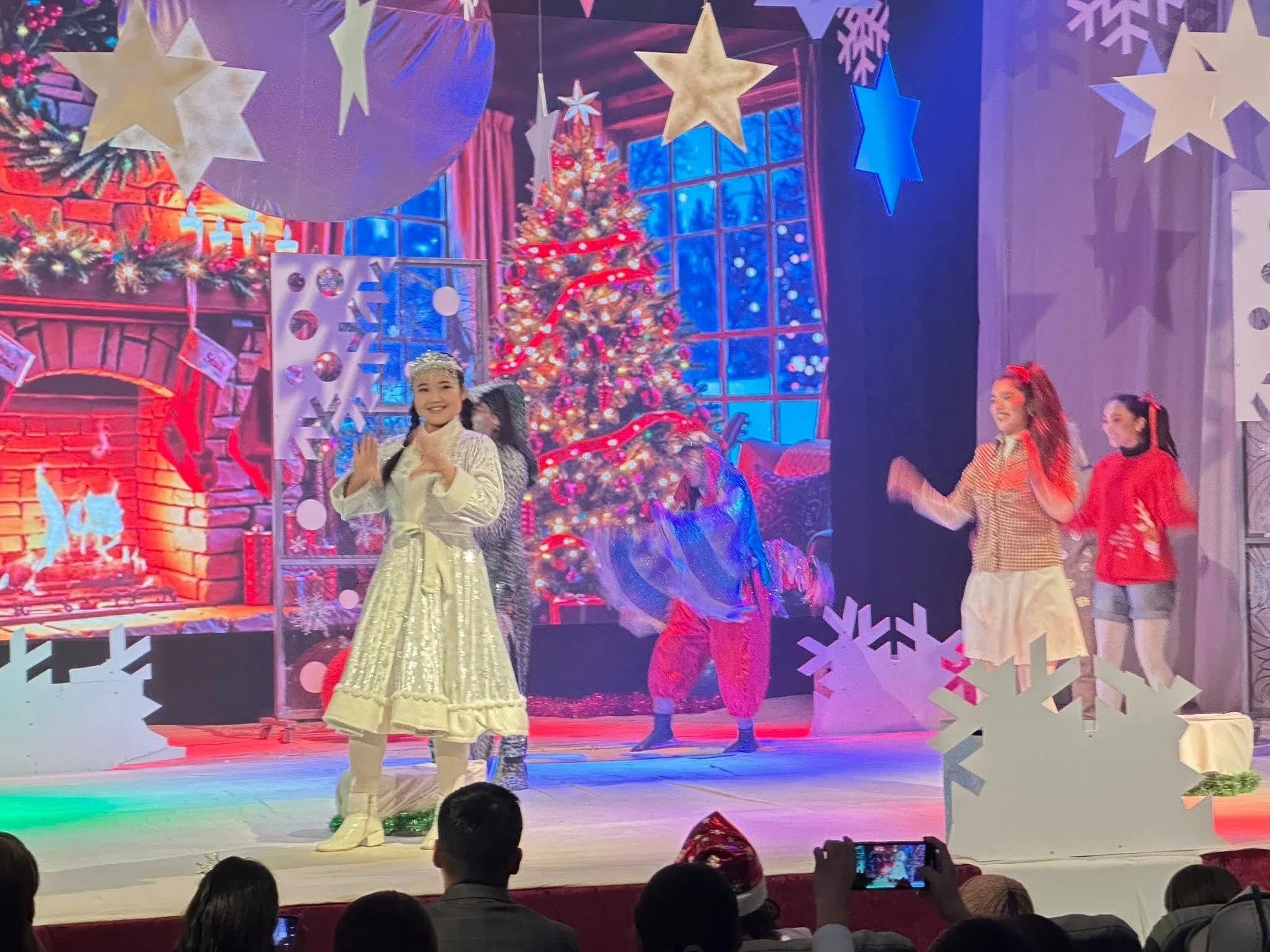 Баткенде облус башчысынын балаты майрамына 110 бала чакырылды