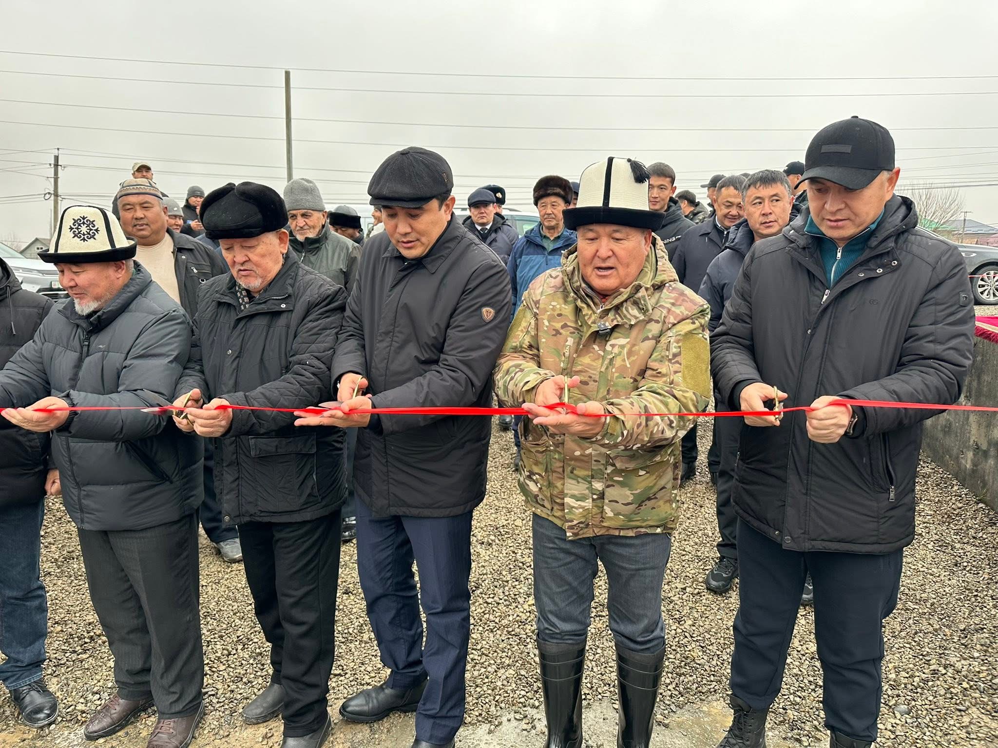 Ошто борбордук стадиондун ичине курулган эс алуучу жайдын ачылышы болду