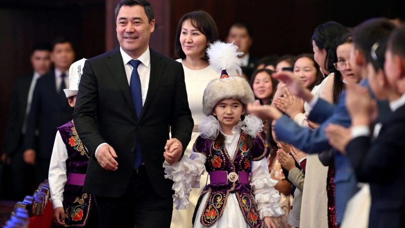 Орунбеков: Мурда президенттик балатыга жалаң чиновниктердин балдары катышчу экен…