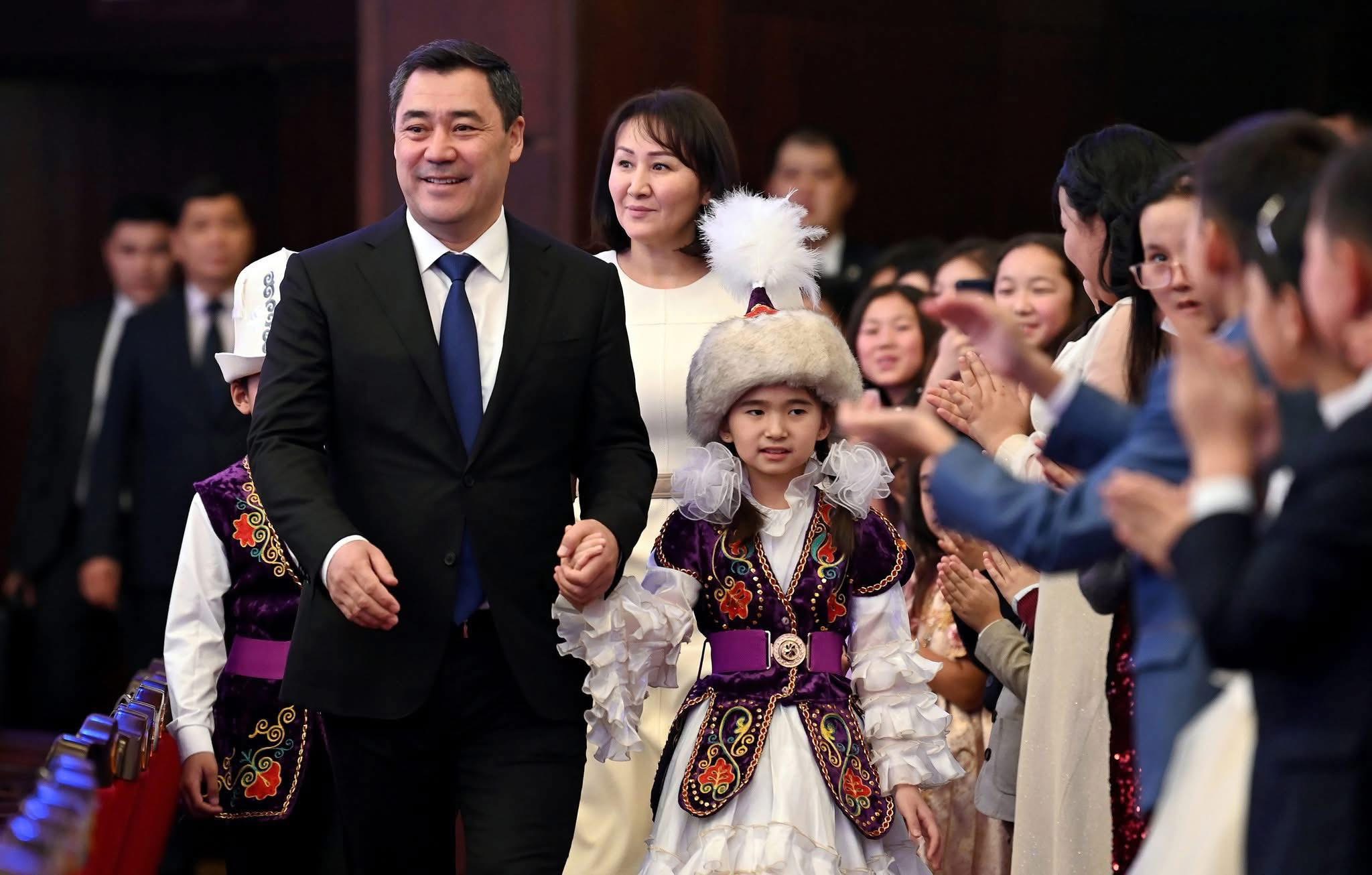 Орунбеков: Мурда президенттик балатыга жалаң чиновниктердин балдары катышчу экен…