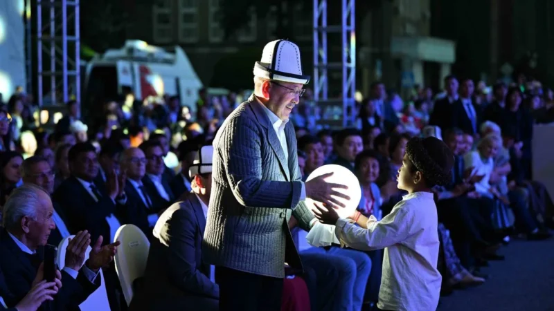 Адылбек Касымалиевдин Министрлер Кабинетинин төрагалыгын аркалаганына бүгүн 1 жыл болду