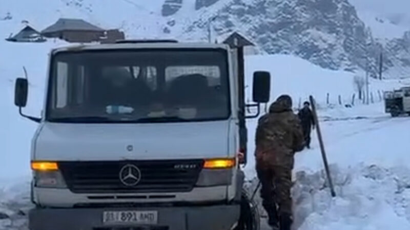 Алайкуунун жашоочулары жергиликтүү башчыларга нааразы (ВИДЕО)