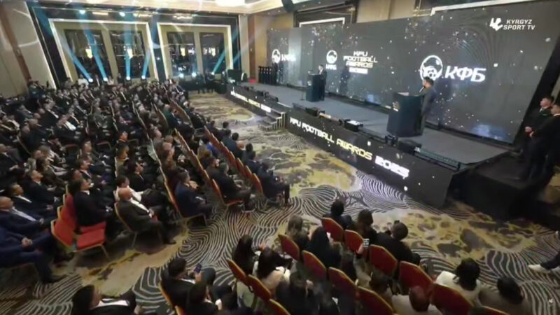 Ташиев: Футболчулар салыктан бошотулду, эми ойнобосоңор башкача сүйлөшөбүз…