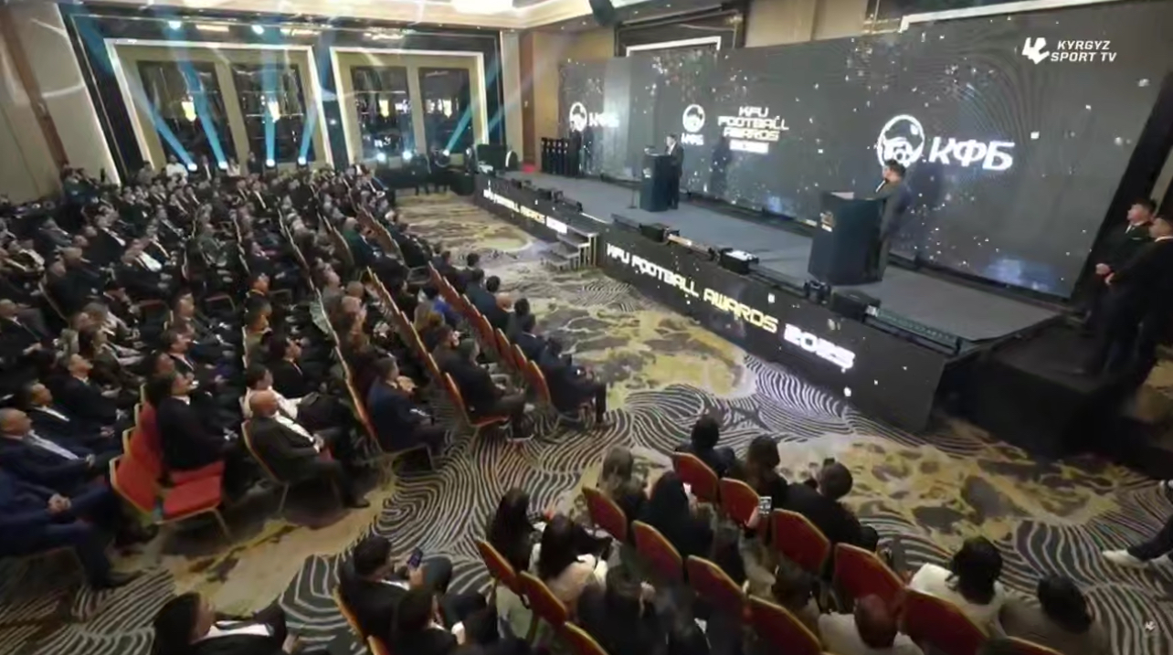 Ташиев: Футболчулар салыктан бошотулду, эми ойнобосоңор башкача сүйлөшөбүз…