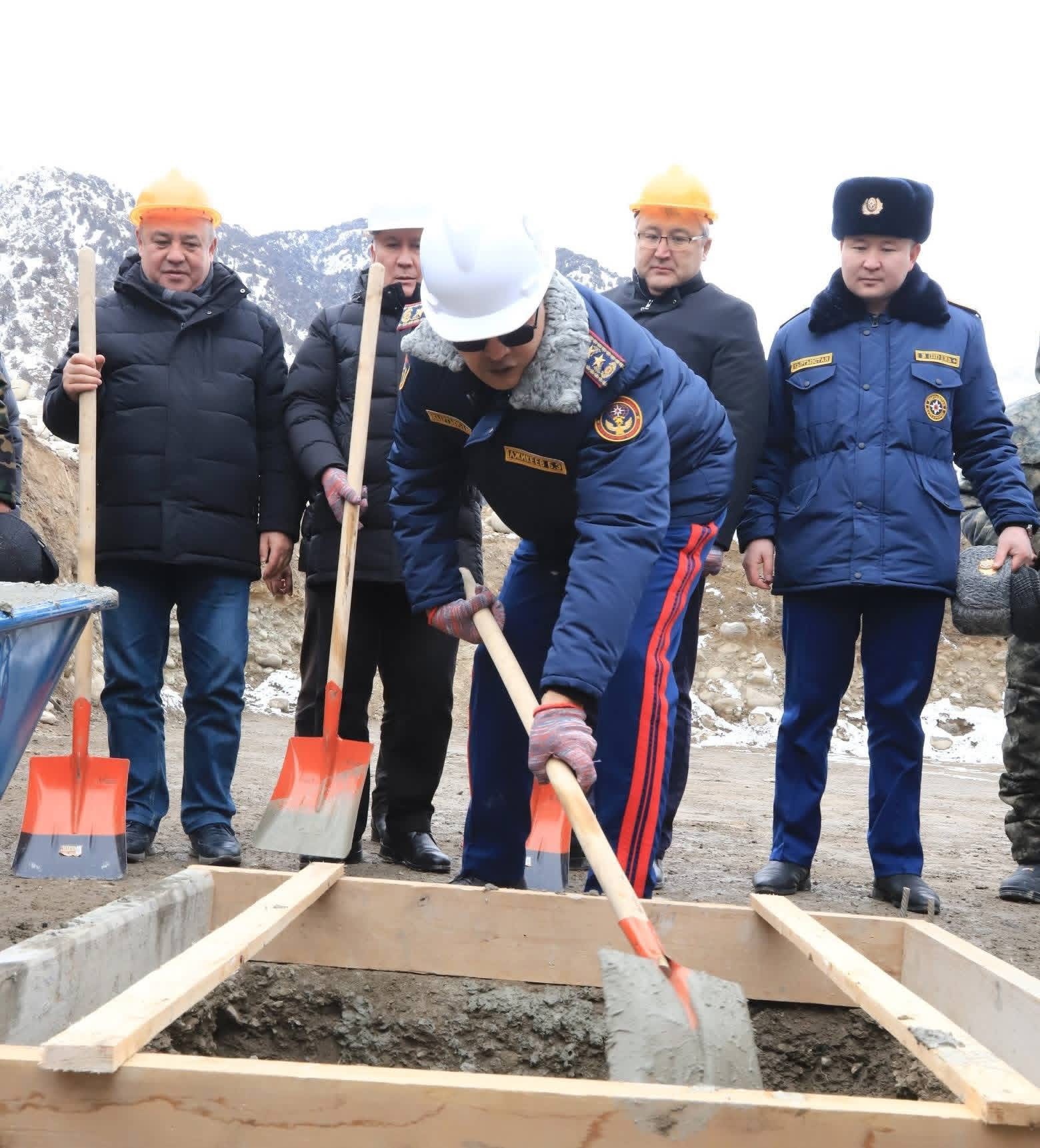 Ноокаттагы “Кыргыз-Ата” паркында саркынды сууларды тазалоочу курулушка капсула салынды