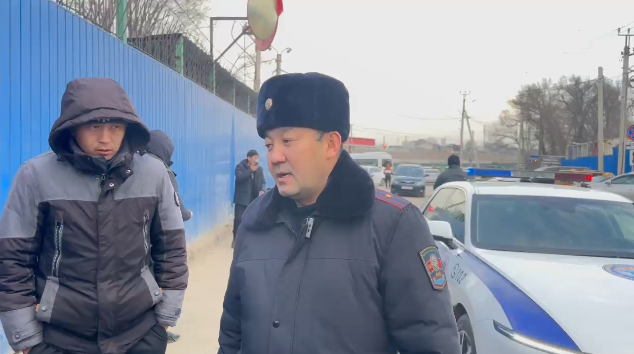 Таксисттерге рейд: Жаңы жылга карата жол кирени көтөргөндөргө чара көрүлөт