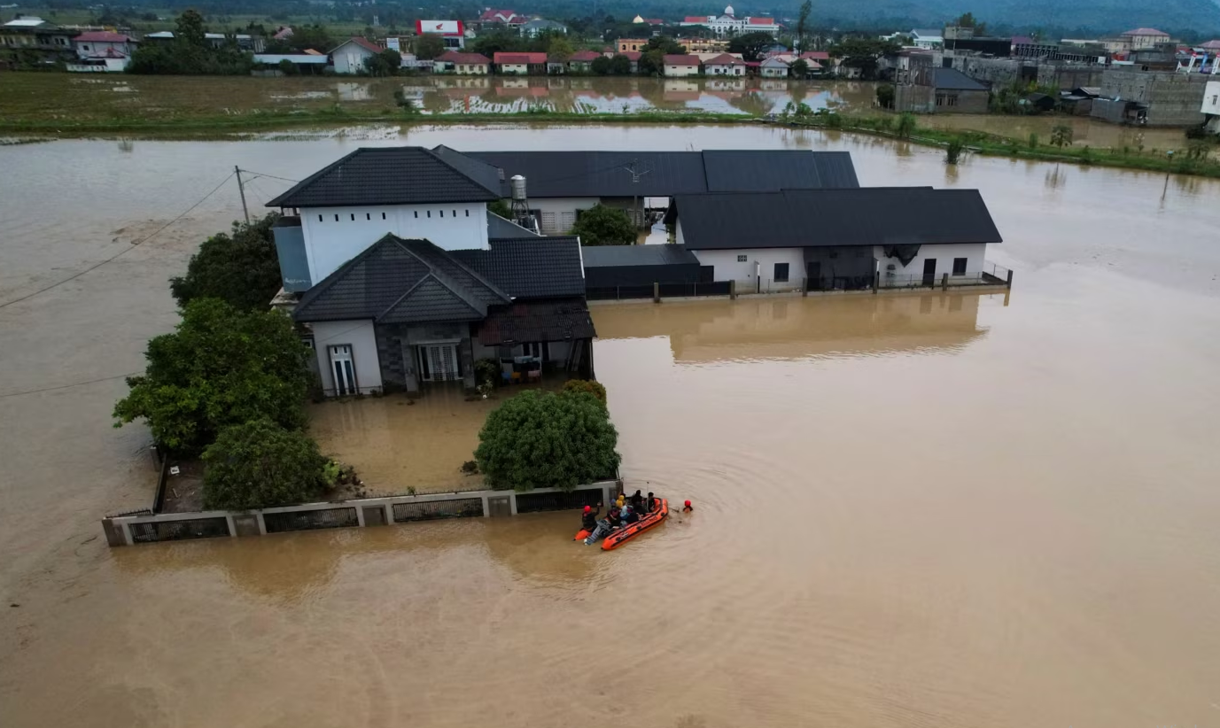 Индонезия, Шри-Ланка жана Таиландда суу ташкыны миңден ашуун өмүрдү алды