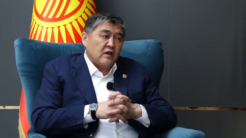 Ташиев коррупционердин жанында отуруп калып, тамагынан аш өтпөй кыйналганын айтты