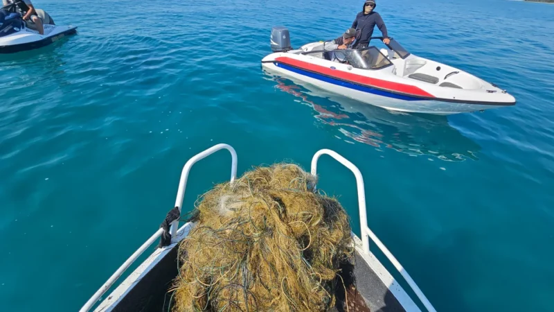 Ысык-Көлдөн 400 метр синтетикалык тор алынды