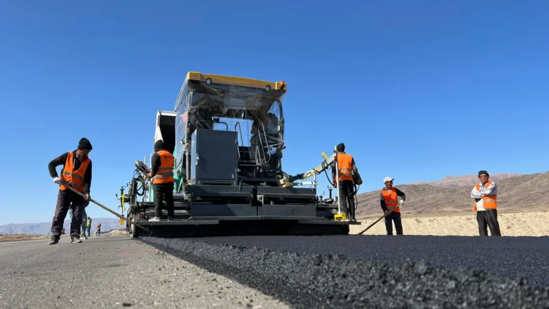 Президент: «Космоско уча албайбыз, бирок жол салганга мээбиз жетет»