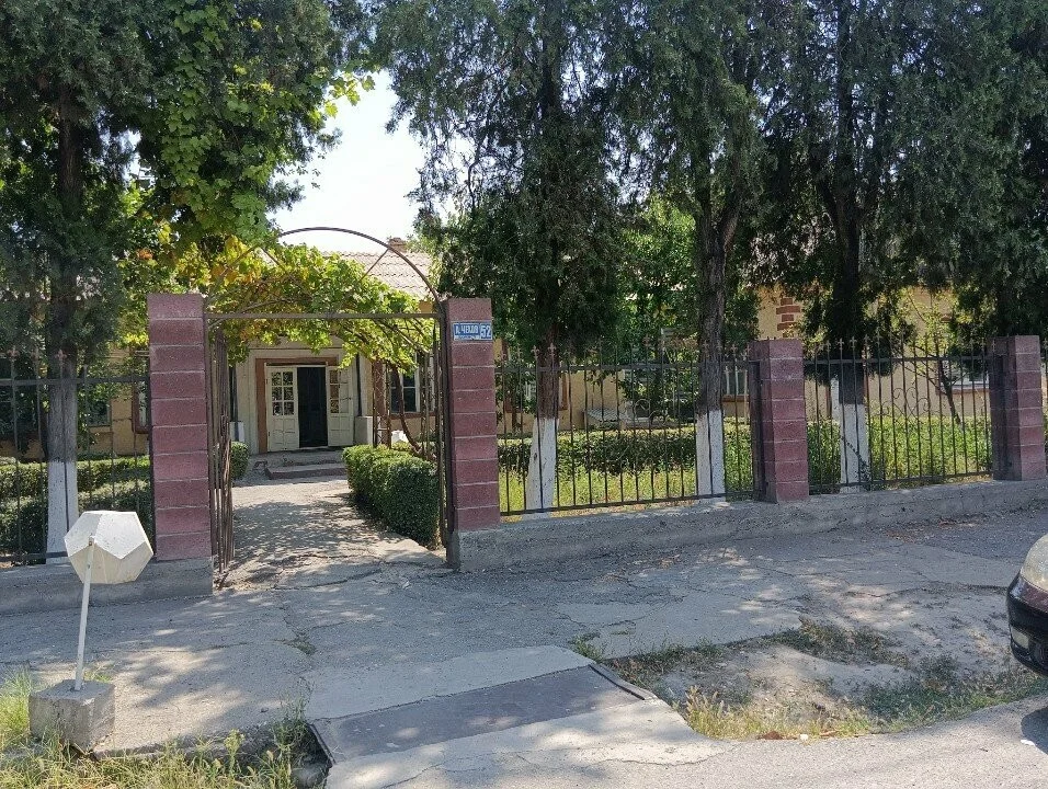 Манас шаарында стоматологиялык поликлиника мамлекетке кайтарылды