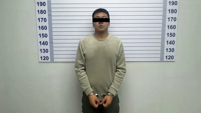 Аскердик окуу жайга мыйзамсыз кабыл алууга шектелип Коргоо министрлигинин кызматкери кармалды