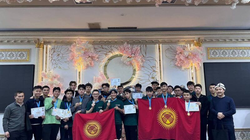 Кыргызстандык окуучулар Евразия олимпиадасынан 21 медаль менен кайтышты