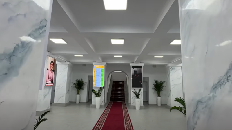 Б. Кыдыкеева атындагы жаш көрүүчүлөр театры 36 жылдан кийин жаңыланды