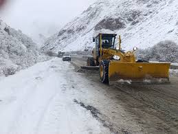 Каракол” тоо лыжа базасына барчу жол тынымсыз тазаланууда