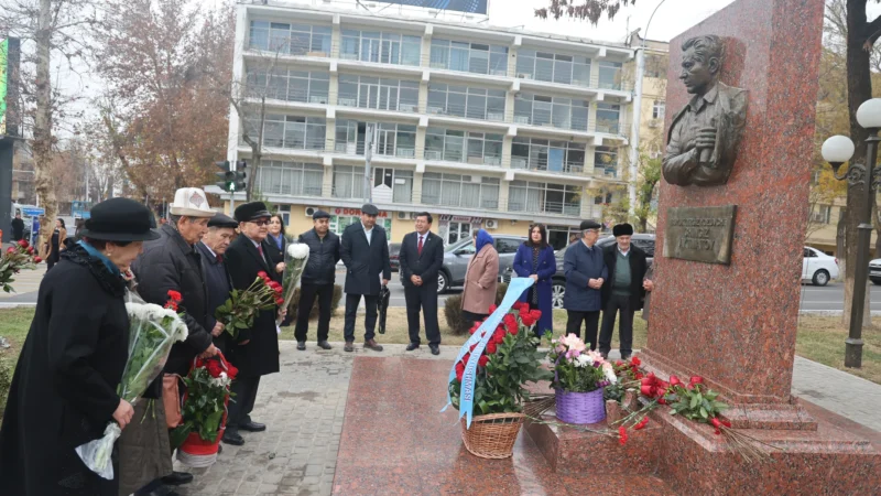 Ташкентте Чыңгыз Айтматов эскерилди
