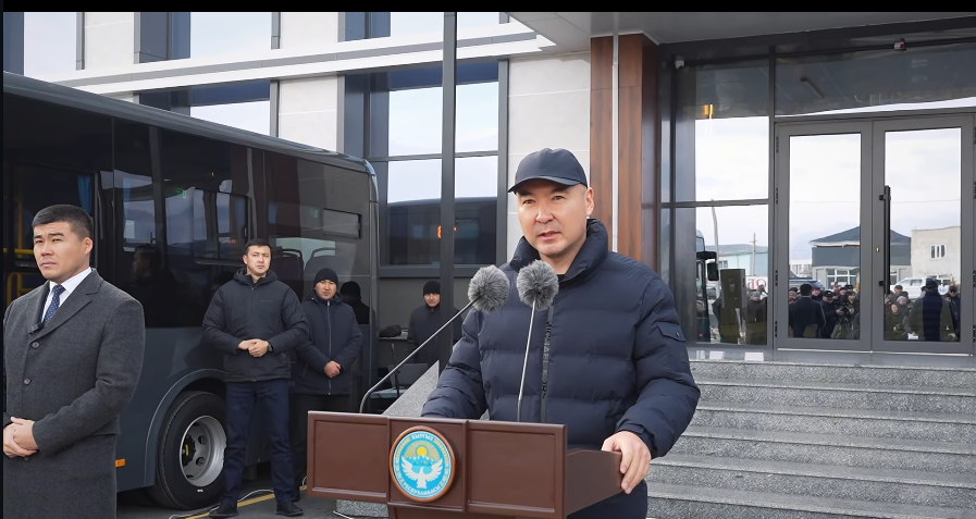 Балыкчы шаарына 10 автобус тапшырылды