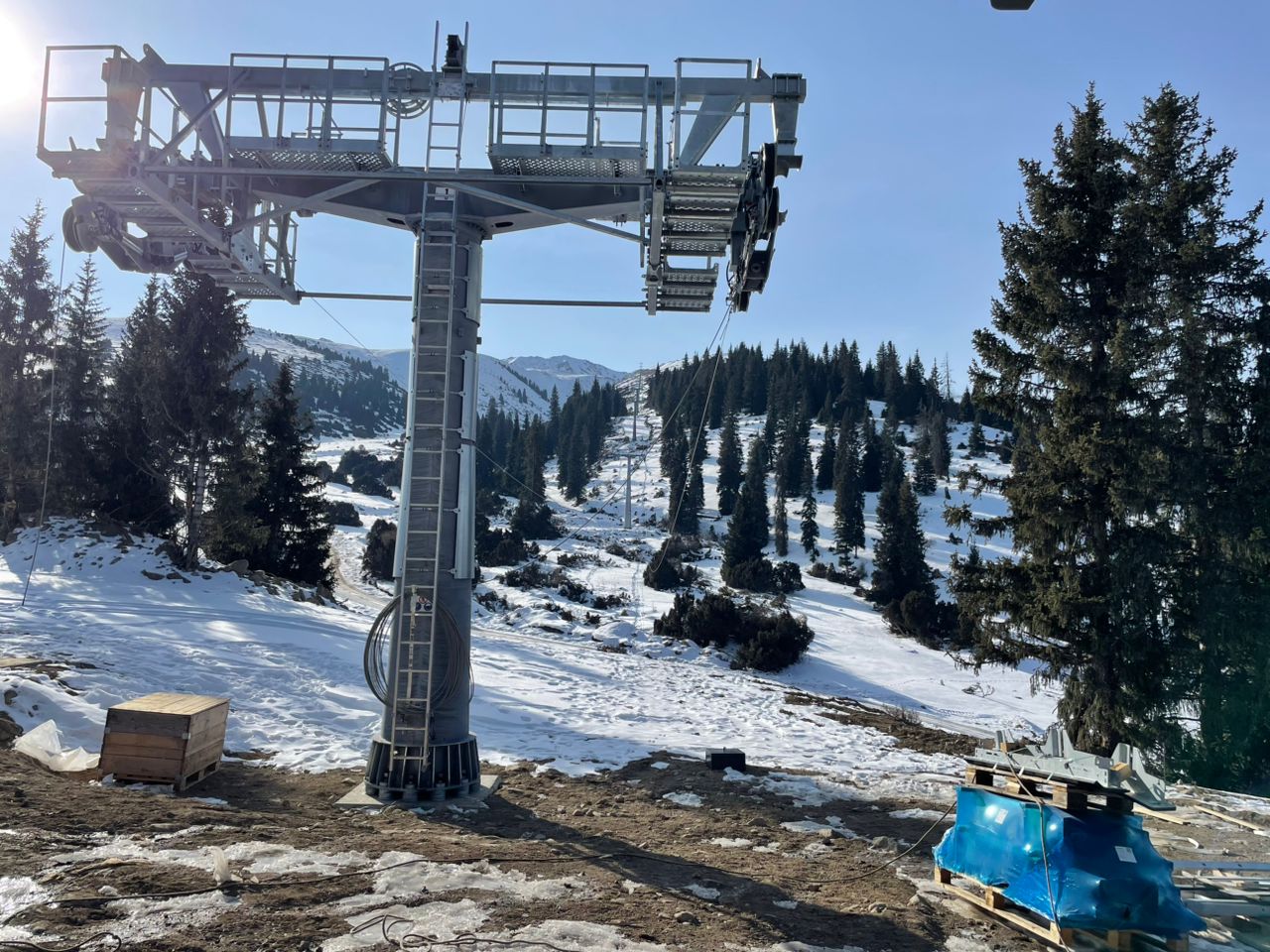 Көлдө курулуп жаткан асма жол бетонунун сапаты текшерилди (ВИДЕО)