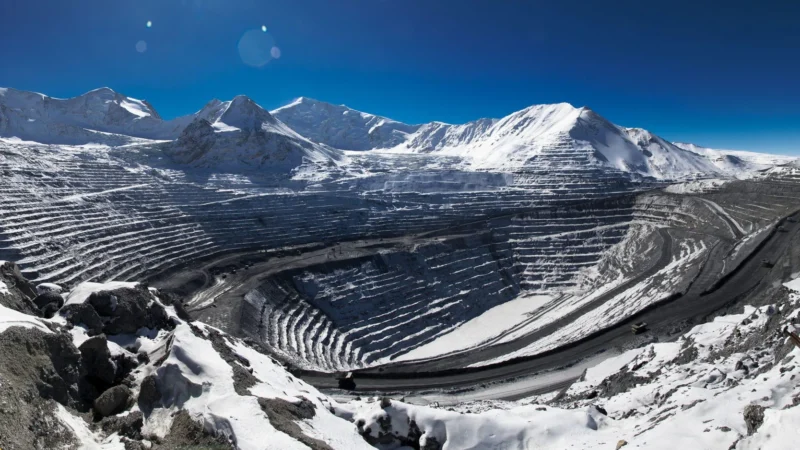 Төлөнбек Абдыров: Кумтөр өлкөнүн кызыкчылыгы үчүн иштеп жатат