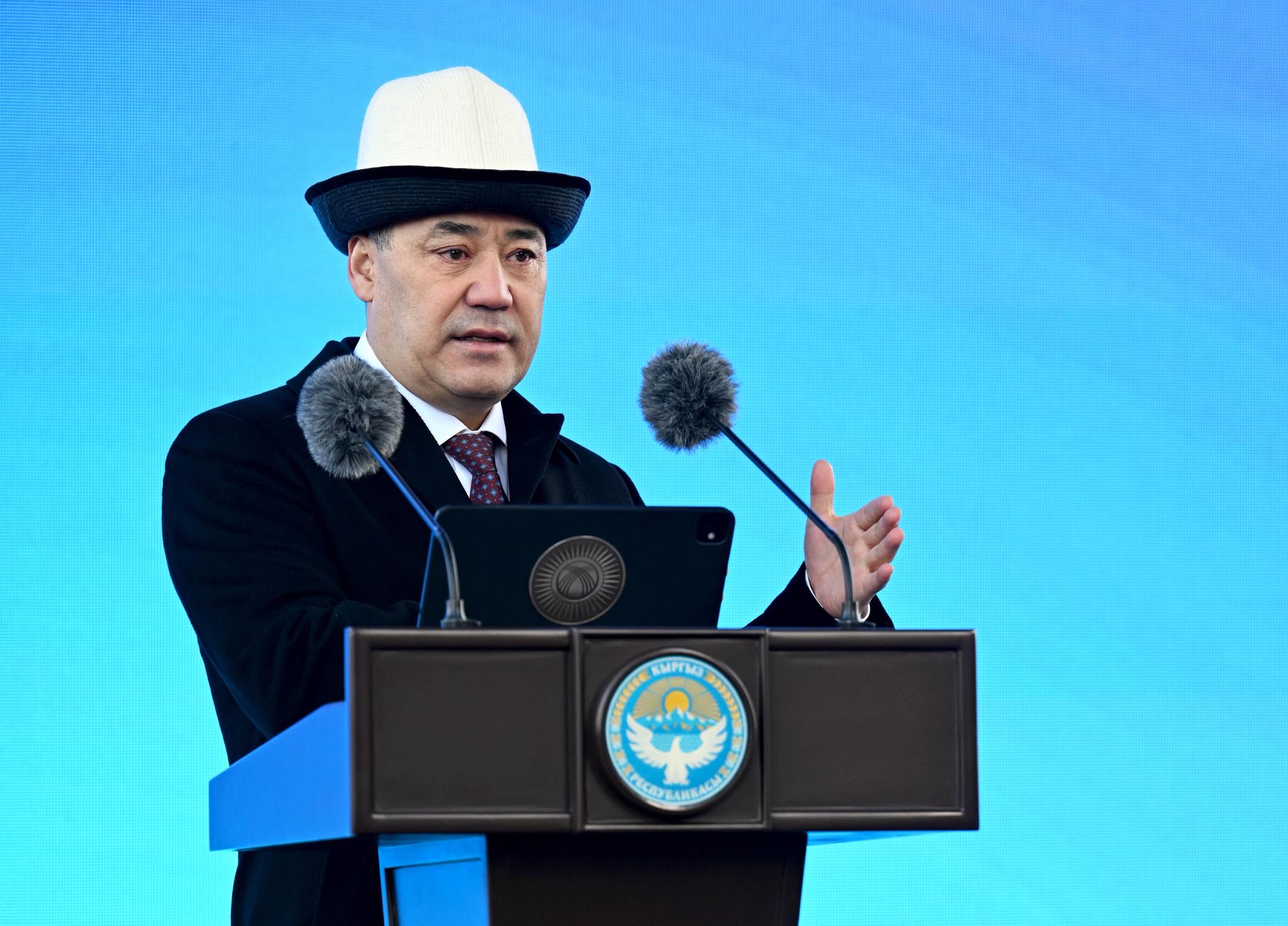 Садыр Жапаров: МИК түзүлгөндөн тарта жалпы 14 945 үй-бүлө турак жайлуу болду