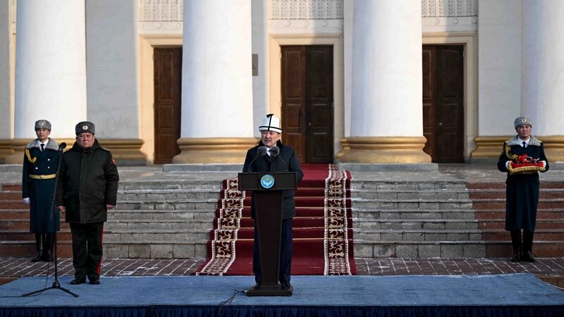 Коргоо министрлигинин кызматкерлерине жакында 900дөн ашык ипотекалык батир тапшырылат