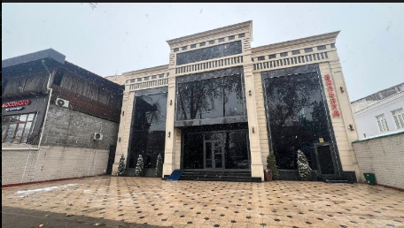 Ошто үч мектептин аймагына имараттар курулган жер кайтарылат