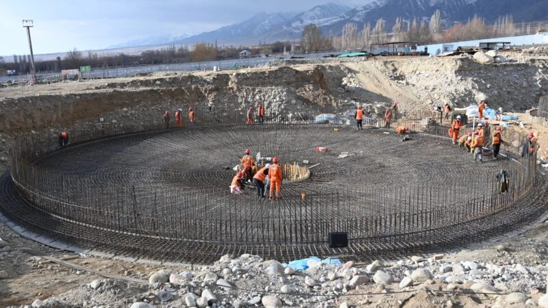 Чолпон-Атадагы саркынды сууларды тазалоочу курулманын курулушу кызуу жүрүүдө