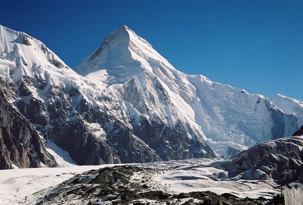 Сиздин акыл баарына жетет, болгону жеткире билүү кажет. Кутман таң, акылманым!