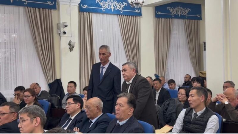 Министр текшерүүдөн кийин Улуттук кардиологиялык кызматтын 2 жетекчисин кызматтан бошотту