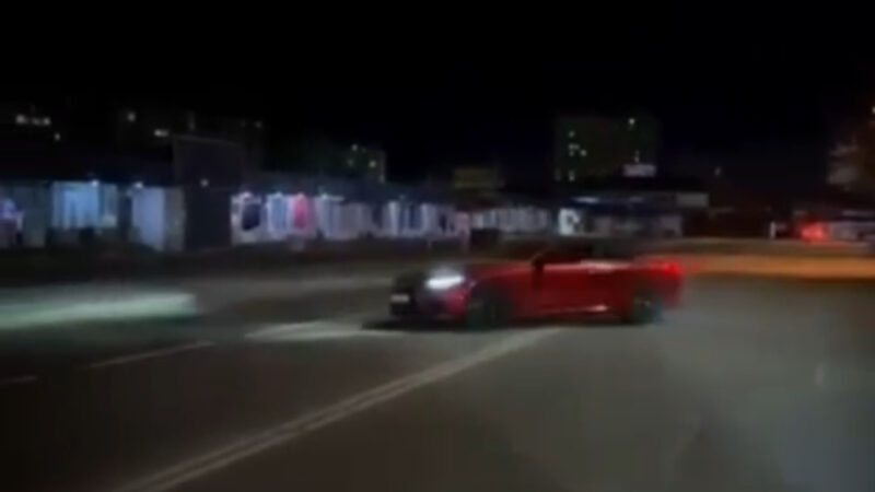 Трассада “дрифт” жасаган айдоочу өз ыктыяры менен Кайгуул кызматына барды