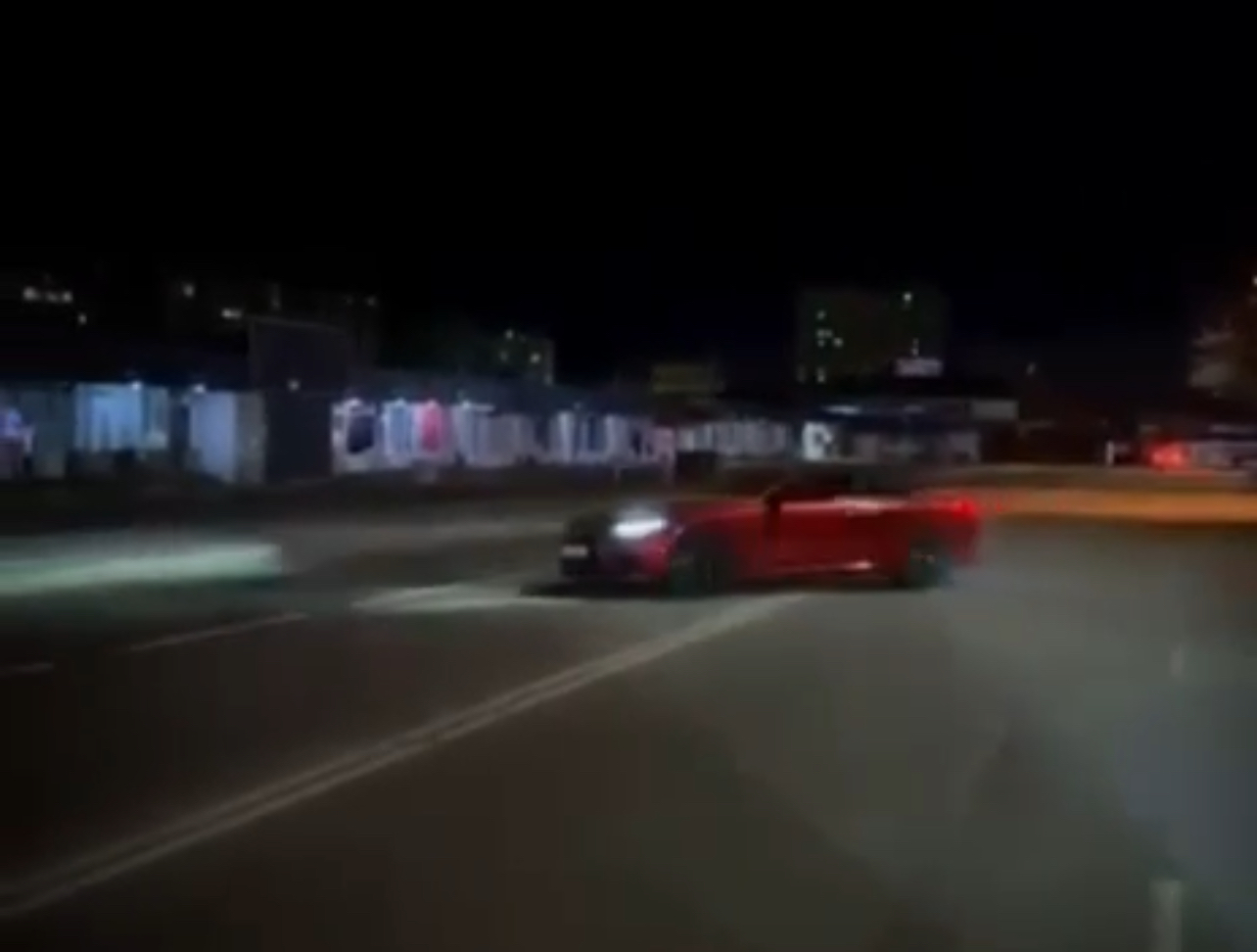 Трассада “дрифт” жасаган айдоочу өз ыктыяры менен Кайгуул кызматына барды