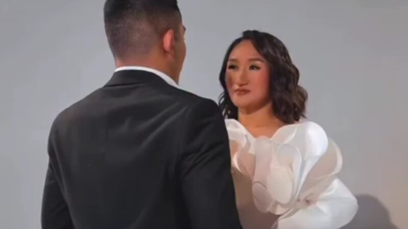 Айсулуу Тыныбекова кош бойлуу экенин ачыктады