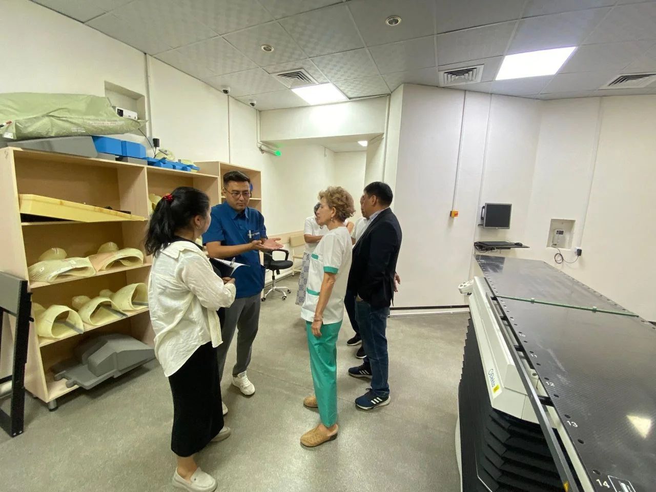 Улуттук онкология борборунда заманбап жабдыктар жетишсиз-акыйкатчы