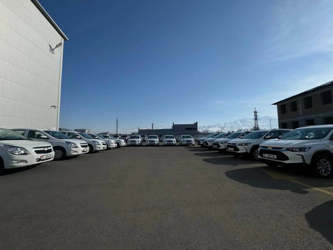 Жерде жүрүүчү жана суу транспорту департаментине 30 унаа берилди