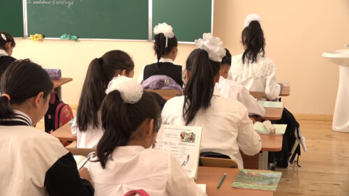 12 жылдык окууга өтүү. 2026-жылы бир миллиард сомдон ашык каражат бөлүнөт