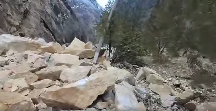 Токтогул ГЭСине барчу жолго таш кулады