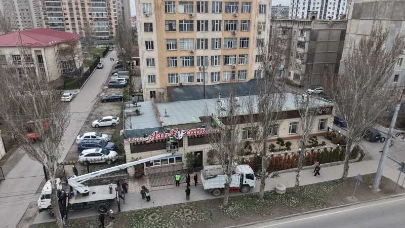 Бишкектеги «Аль-Бухари» кафесинин бир бөлүгү алынууда