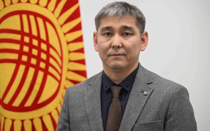 Дамирбек Осмонов саламаттык сактоо министри болуп дайындалды