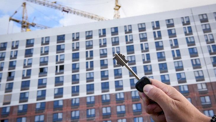 Аябай кымбат: Депутат батир ижара акысы боюнча маселе көтөрдү