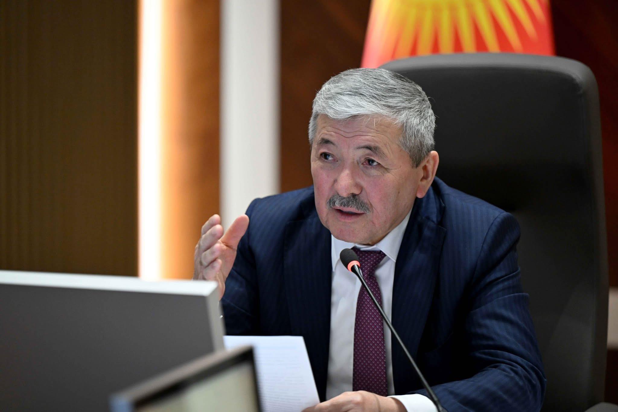 Адылбек Касымалиев Жерүй алтын кениндеги кырсыкты өз көзөмөлүнө алды