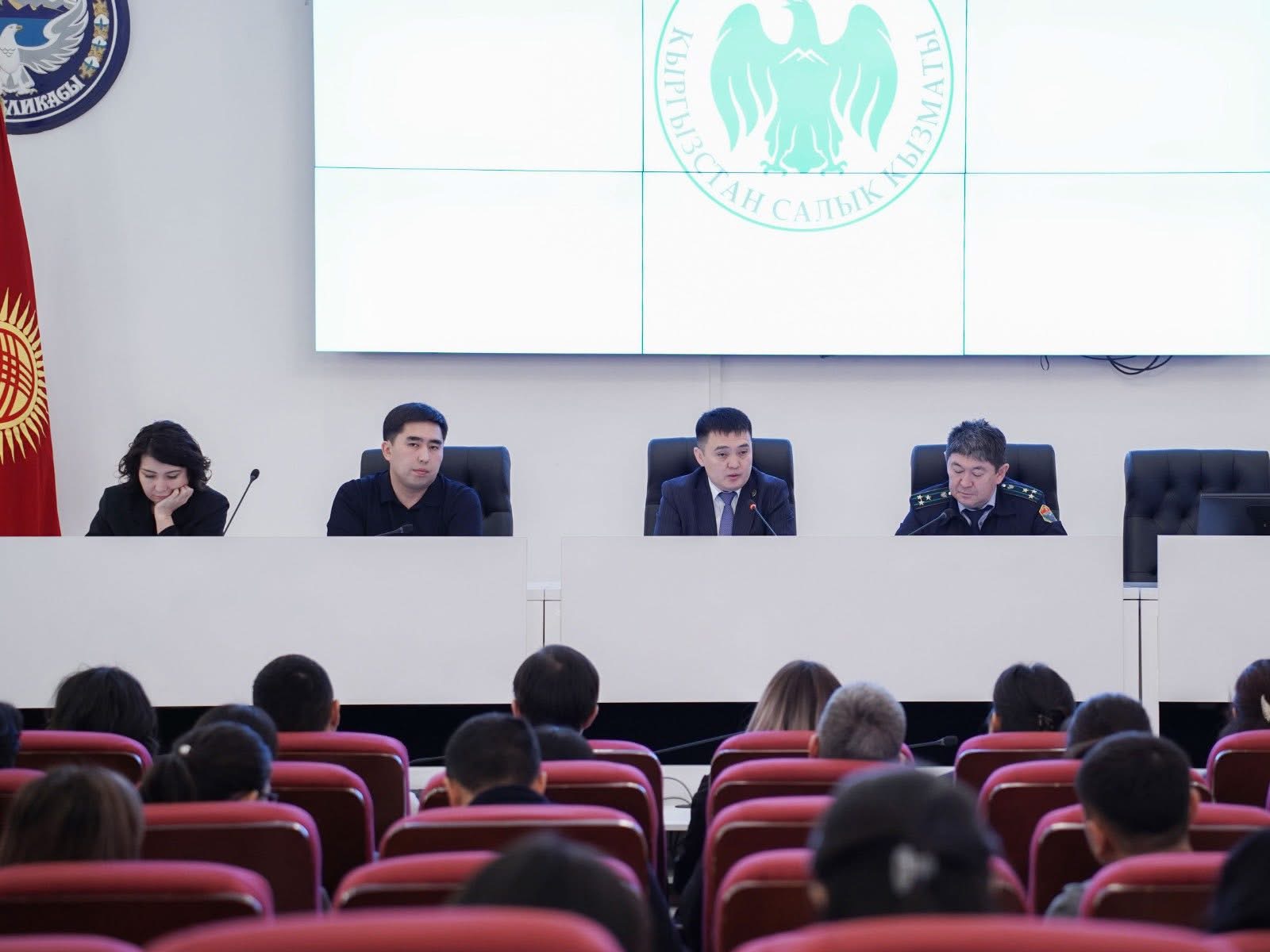 Ишкердиктеги QR-төлөмдөрдү колдонуудагы көйгөйлөр талкууланды