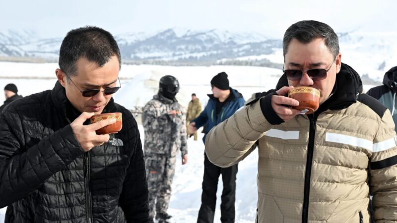 Садыр Жапаров менен Чанпэн Чжао Жыргалаңга барышты