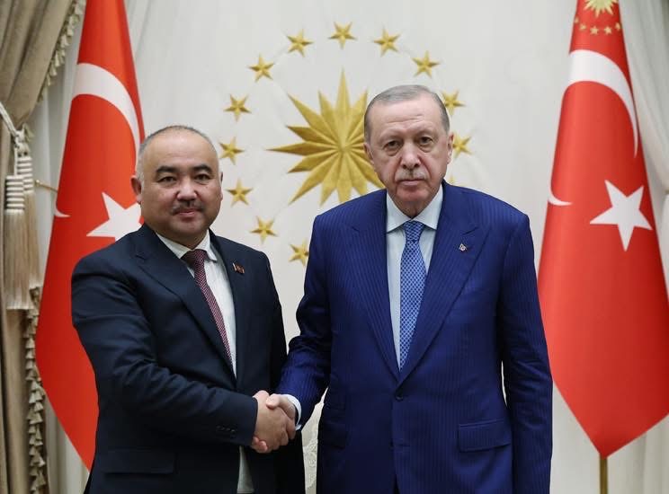 Нурланбек Тургунбек Уулу Түркиянын Президенти Режеп Тайып Эрдоган менен жолугушту