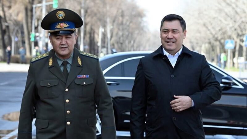 Элдик пикир: Хан көргөн эл, ханды сыйлайт. Садыр Жапаровду жаман деген адам жок…