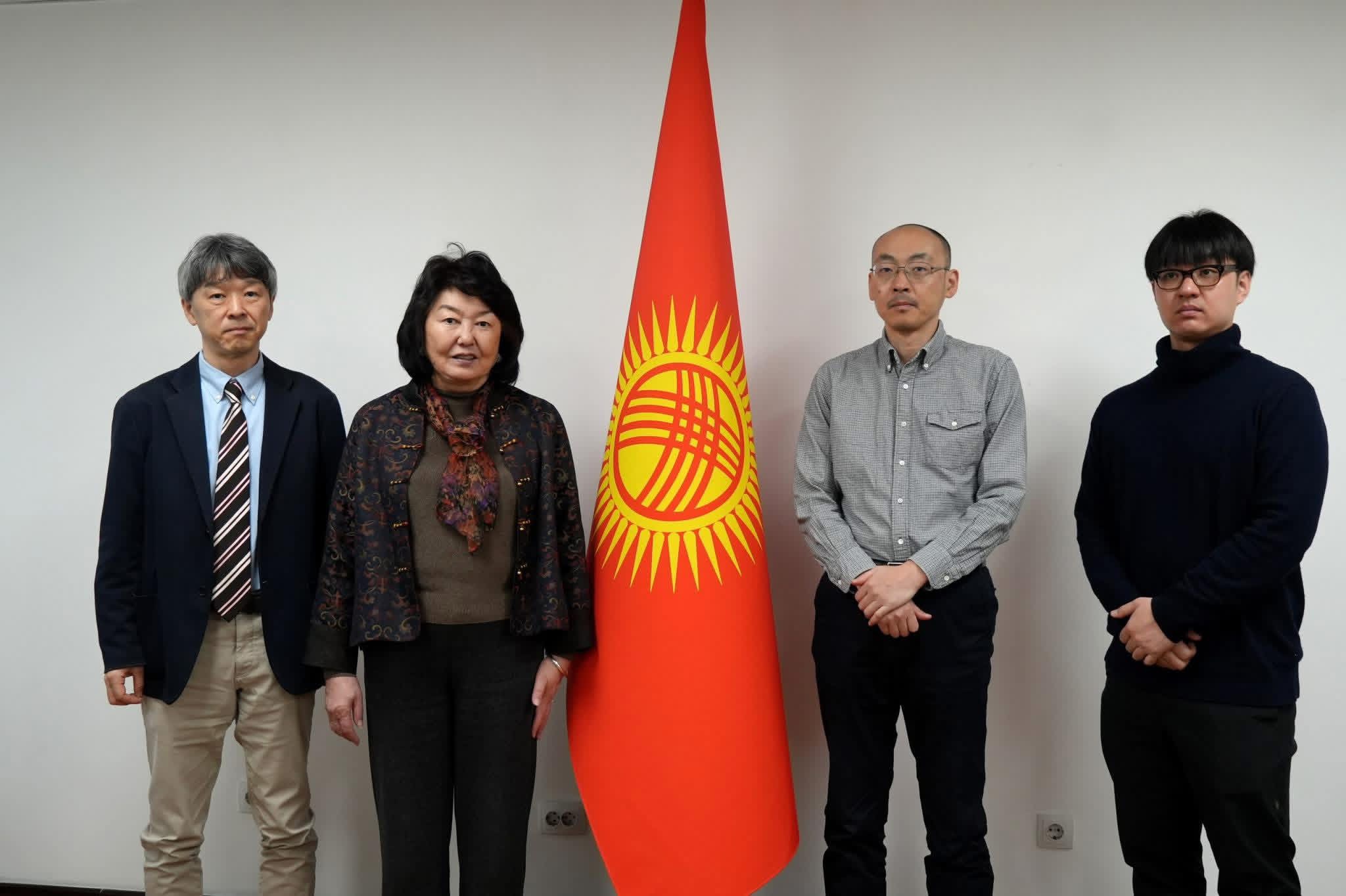 Улуттук тарых музейге Япониялык окумуштуулар иш сапар менен келишти